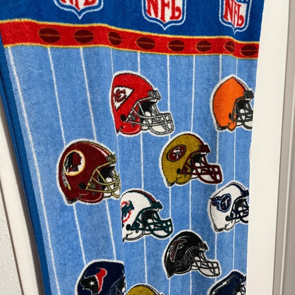 Vintage Nfl twin size blanket - Picture 9 of 10
